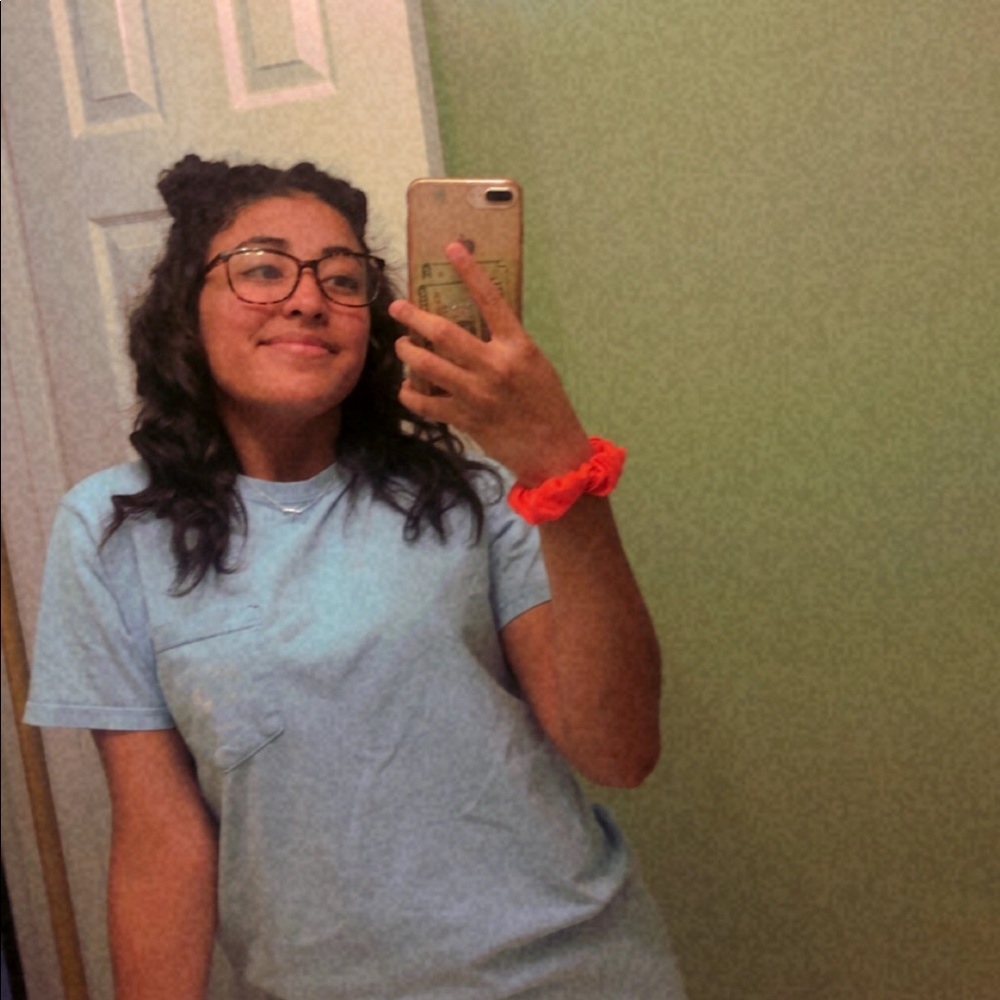 Meet your Posher, Adriana